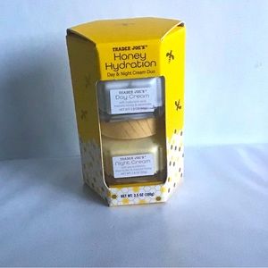 Honey Hydration day & night cream duo